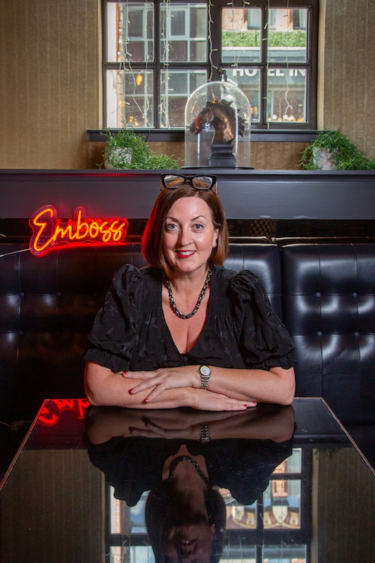 Emboss neon 2